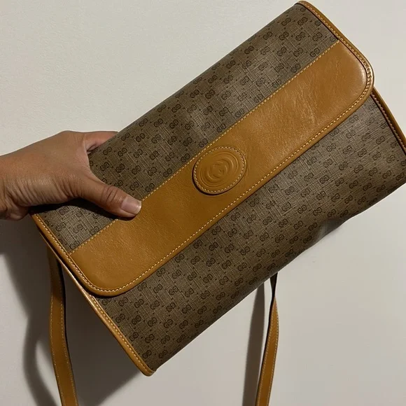 Authentic GUCCI(Vintage) SLING bag - Picture 5 of 9